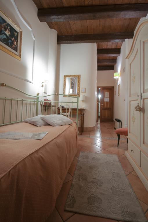 Mondo Antico B&B Чезена Номер фото